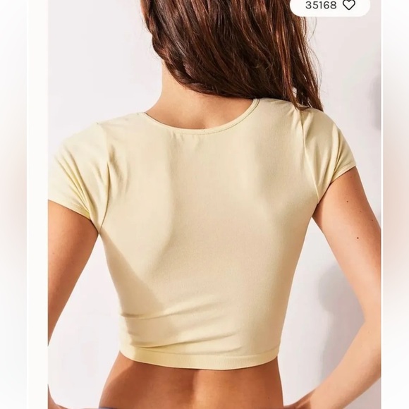 NWOT INTIMATELY FREE PEOPLE Cap Sleeve Seamless Cami - Butter XS/S - Picture 2 of 5